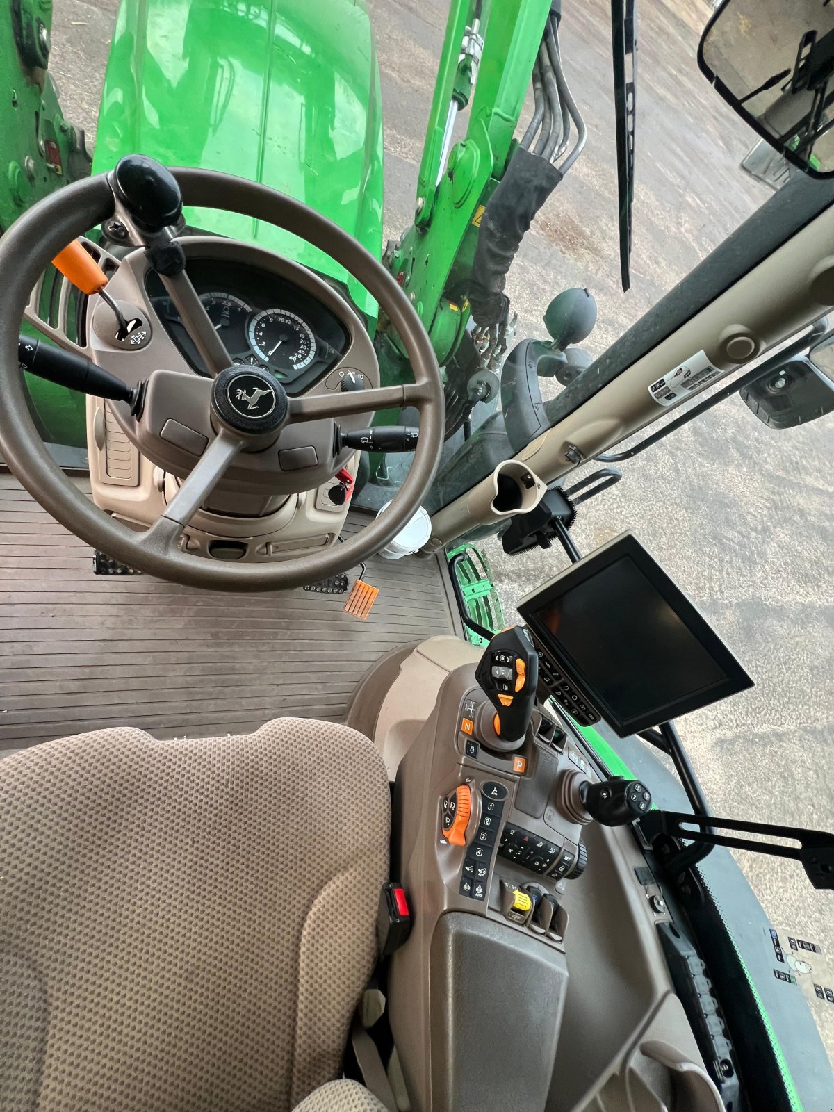 Traktor Türe ait John Deere 6135 R, Gebrauchtmaschine içinde Stieten (resim 11)