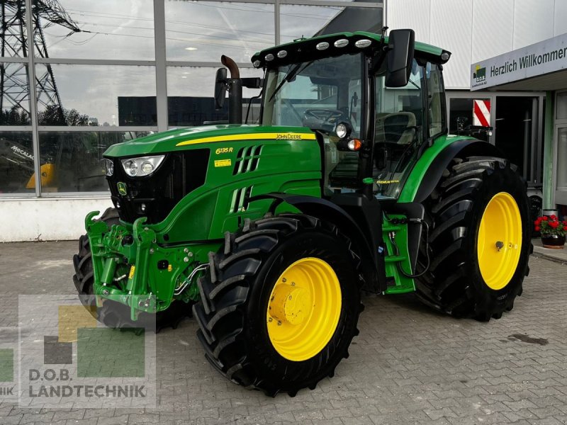 Traktor del tipo John Deere 6135R 6135 R Reifendruckregelanlage, Gebrauchtmaschine en Regensburg