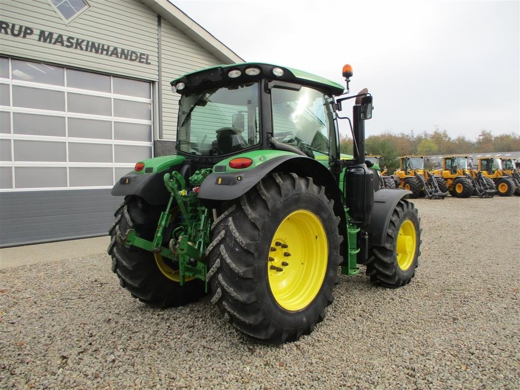 Traktor des Typs John Deere 6135R Krybegear, TLS Affjedret foraksel og affjedret kabine, Gebrauchtmaschine in Lintrup (Bild 8)