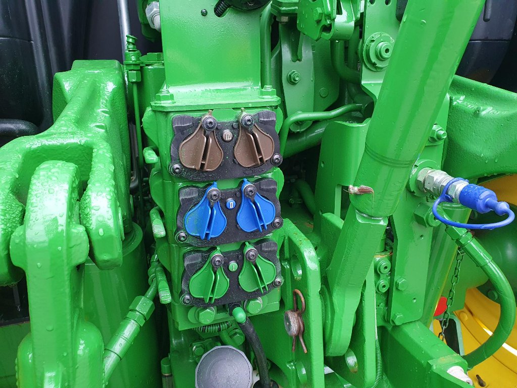 Traktor des Typs John Deere 6135R, Gebrauchtmaschine in DOMFRONT (Bild 10)