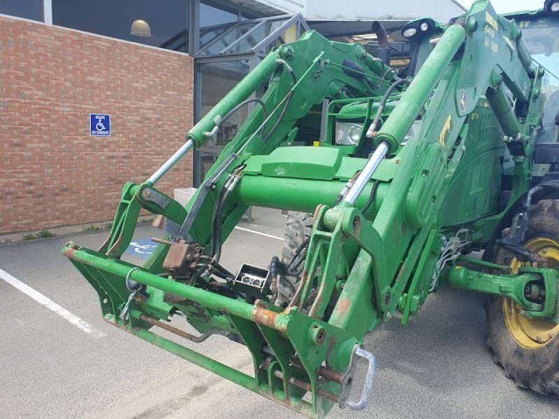 Traktor van het type John Deere 6135R, Gebrauchtmaschine in PITHIVIERS Cedex (Foto 7)