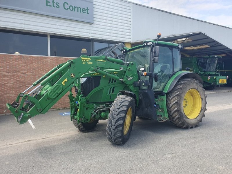 Traktor des Typs John Deere 6135R, Gebrauchtmaschine in PITHIVIERS Cedex (Bild 1)