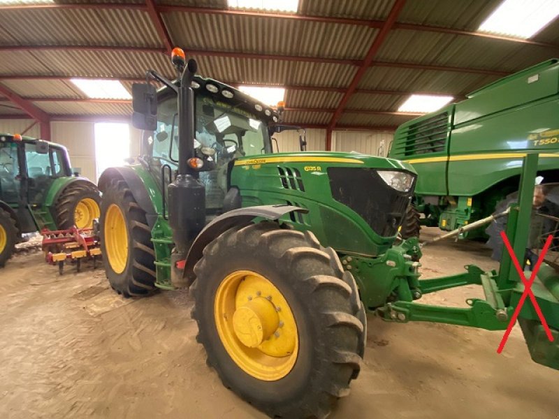 Traktor του τύπου John Deere 6135R, Gebrauchtmaschine σε PITHIVIERS Cedex (Φωτογραφία 2)