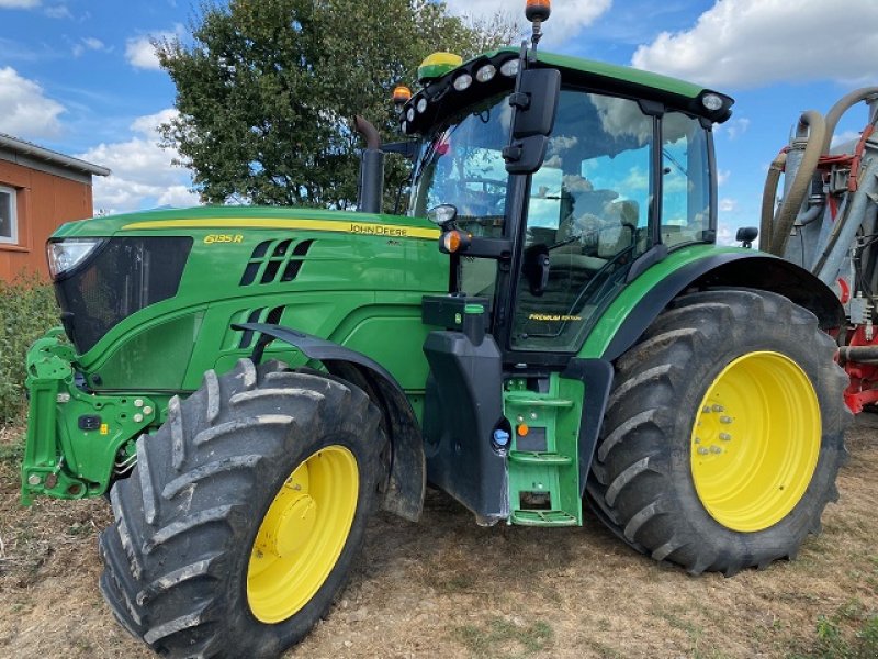 Traktor Türe ait John Deere 6135R, Gebrauchtmaschine içinde LE PONT CHRETIEN (resim 1)