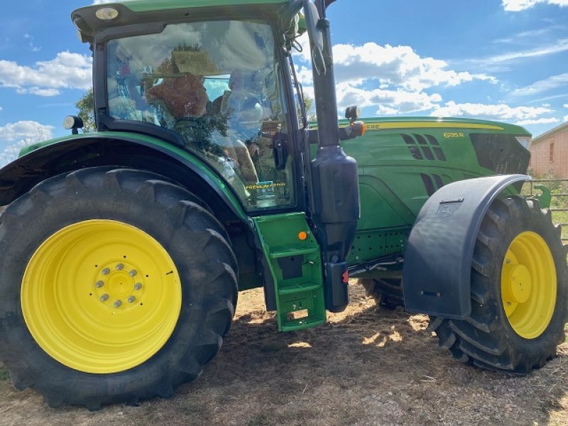 Traktor van het type John Deere 6135R, Gebrauchtmaschine in LE PONT CHRETIEN (Foto 4)