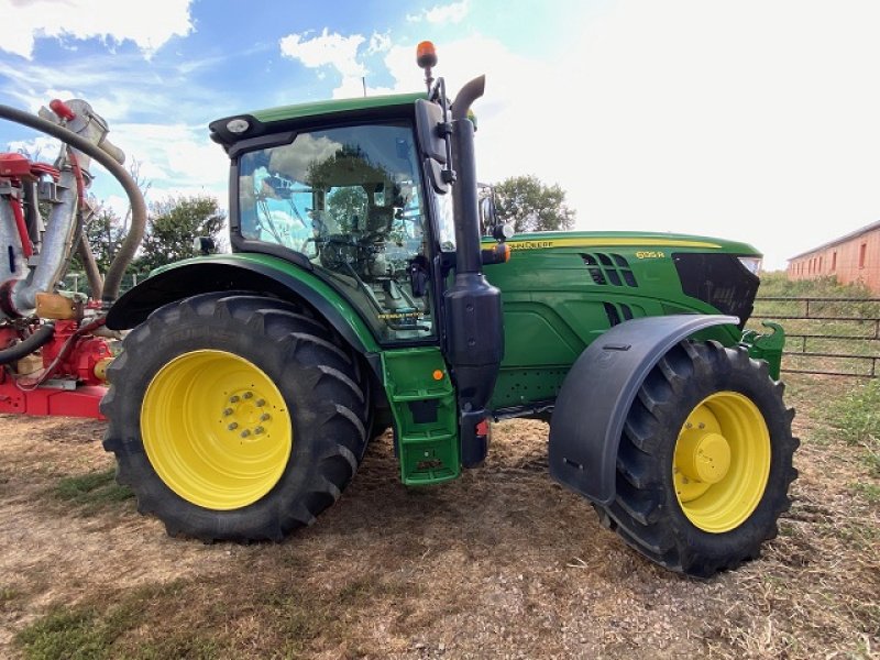 Traktor van het type John Deere 6135R, Gebrauchtmaschine in LE PONT CHRETIEN (Foto 2)