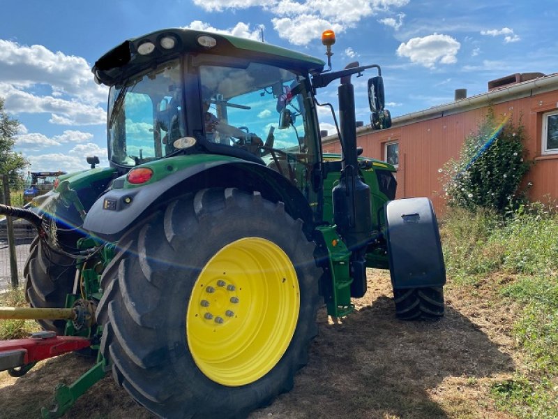 Traktor typu John Deere 6135R, Gebrauchtmaschine v LE PONT CHRETIEN (Obrázek 3)