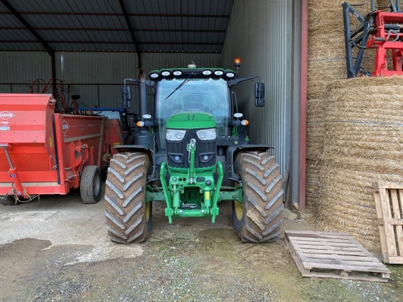 Traktor от тип John Deere 6135R, Gebrauchtmaschine в LE PONT CHRETIEN (Снимка 3)