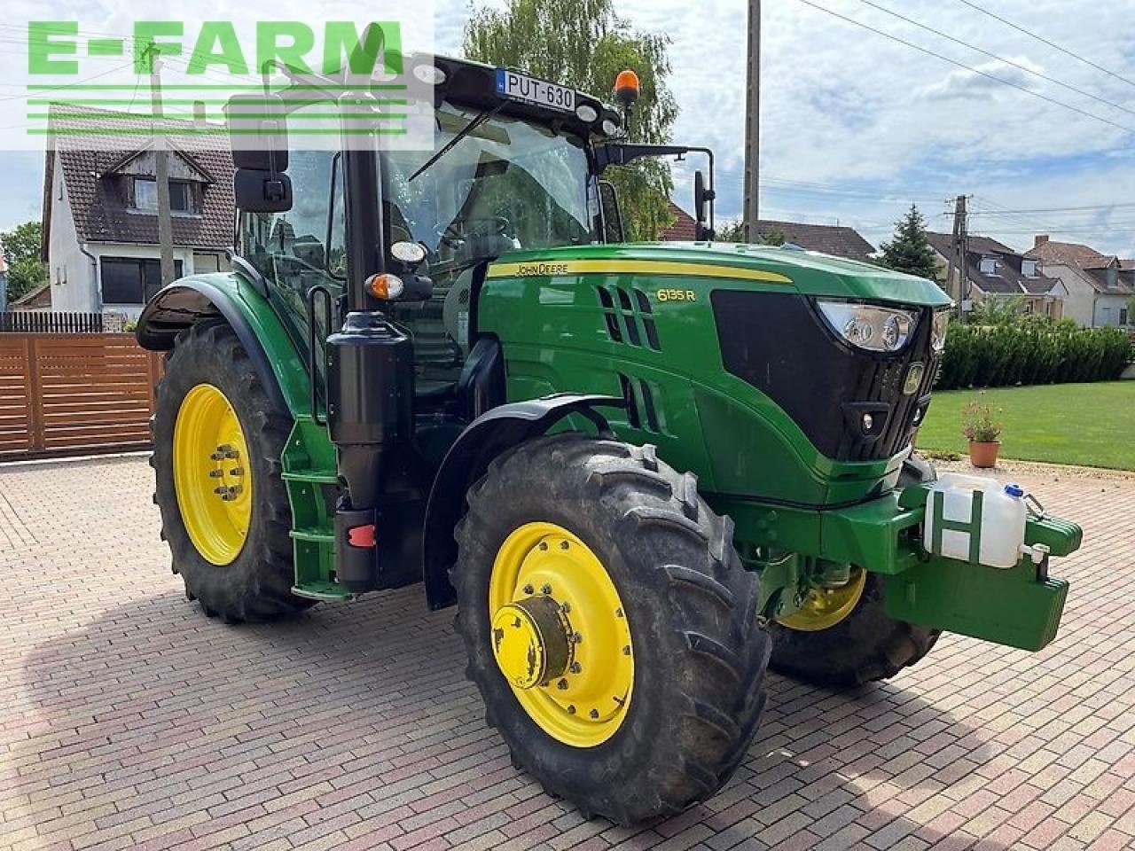 Traktor типа John Deere 6135r, Gebrauchtmaschine в SZEGED (Фотография 3)