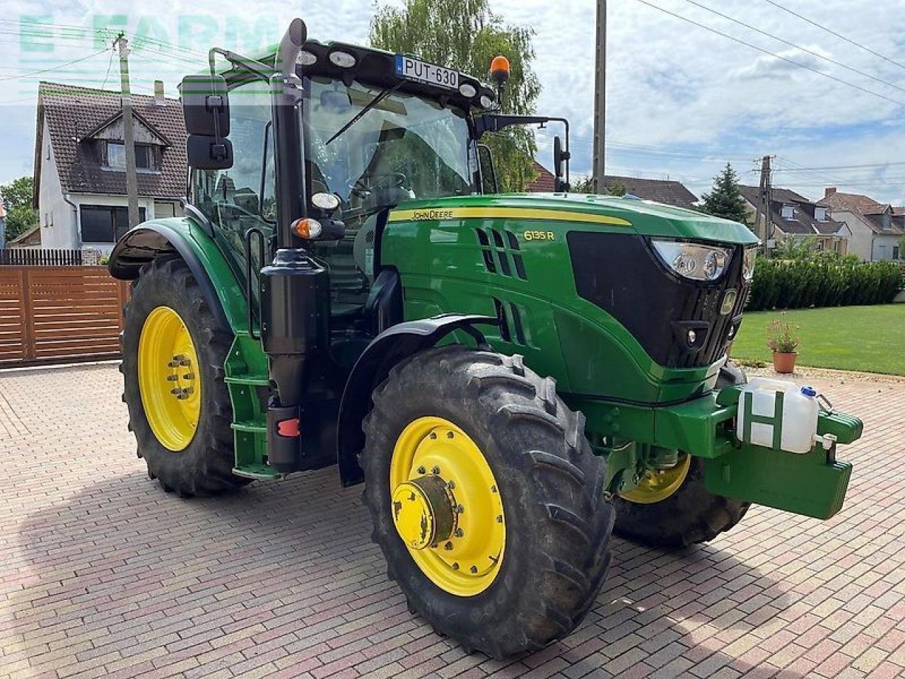 Traktor van het type John Deere 6135r, Gebrauchtmaschine in SZEGED (Foto 3)