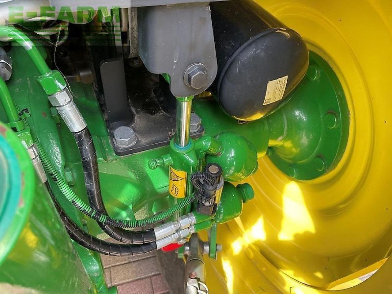 Traktor van het type John Deere 6135r, Gebrauchtmaschine in SZEGED (Foto 16)