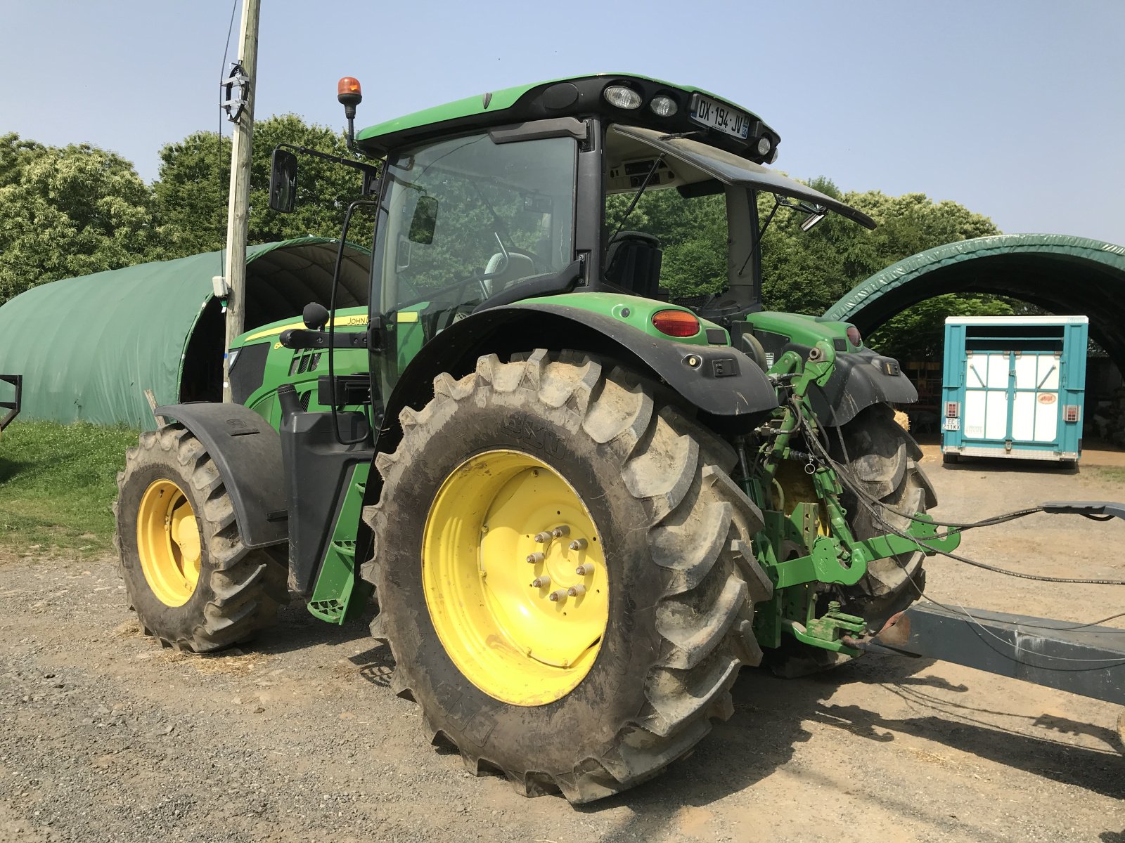 Traktor типа John Deere 6140 R, Gebrauchtmaschine в UZERCHE (Фотография 4)