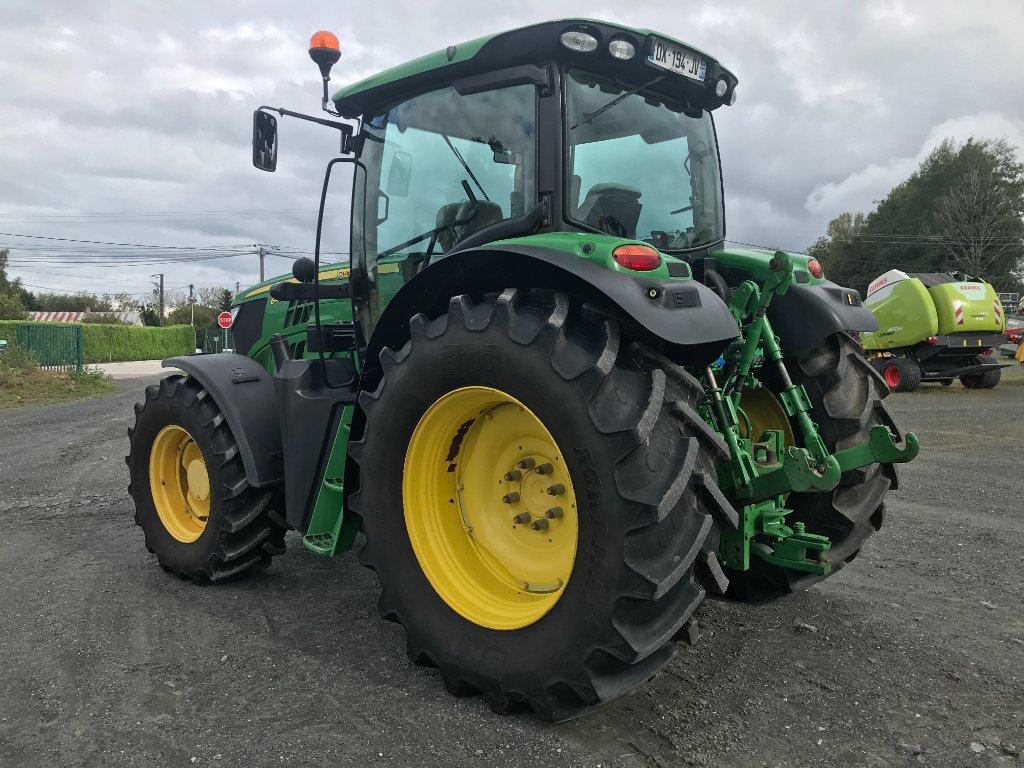 Traktor от тип John Deere 6140 R, Gebrauchtmaschine в UZERCHE (Снимка 4)