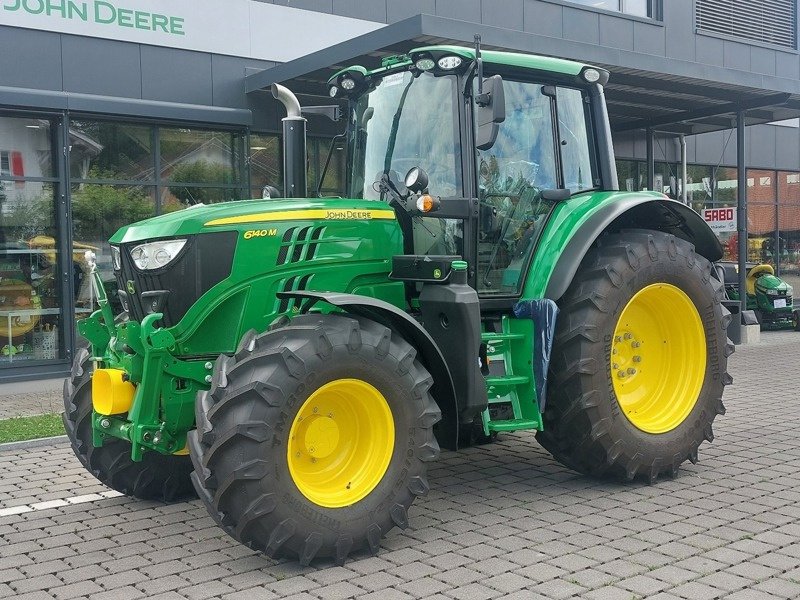 Traktor van het type John Deere 6140M, Vorführmaschine in Ersingen (Foto 1)