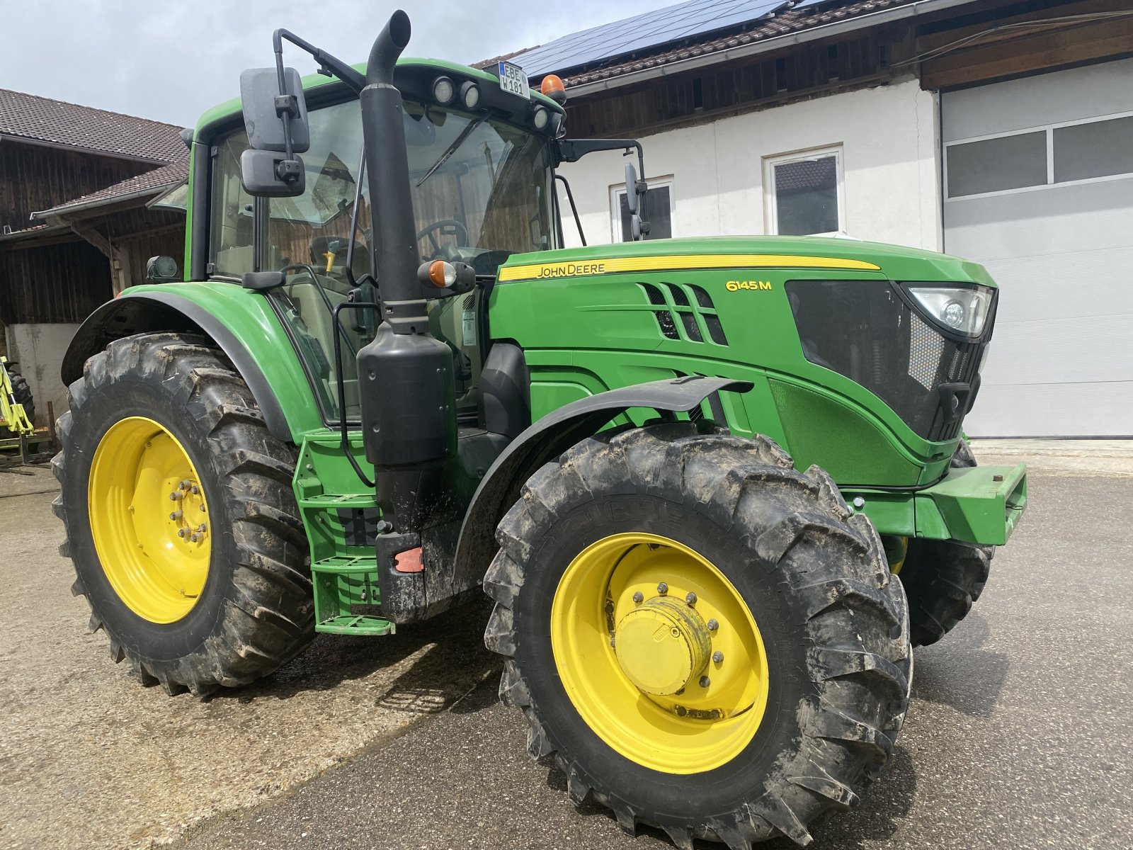 Traktor типа John Deere 6140M, Gebrauchtmaschine в Ebersberg (Фотография 2)