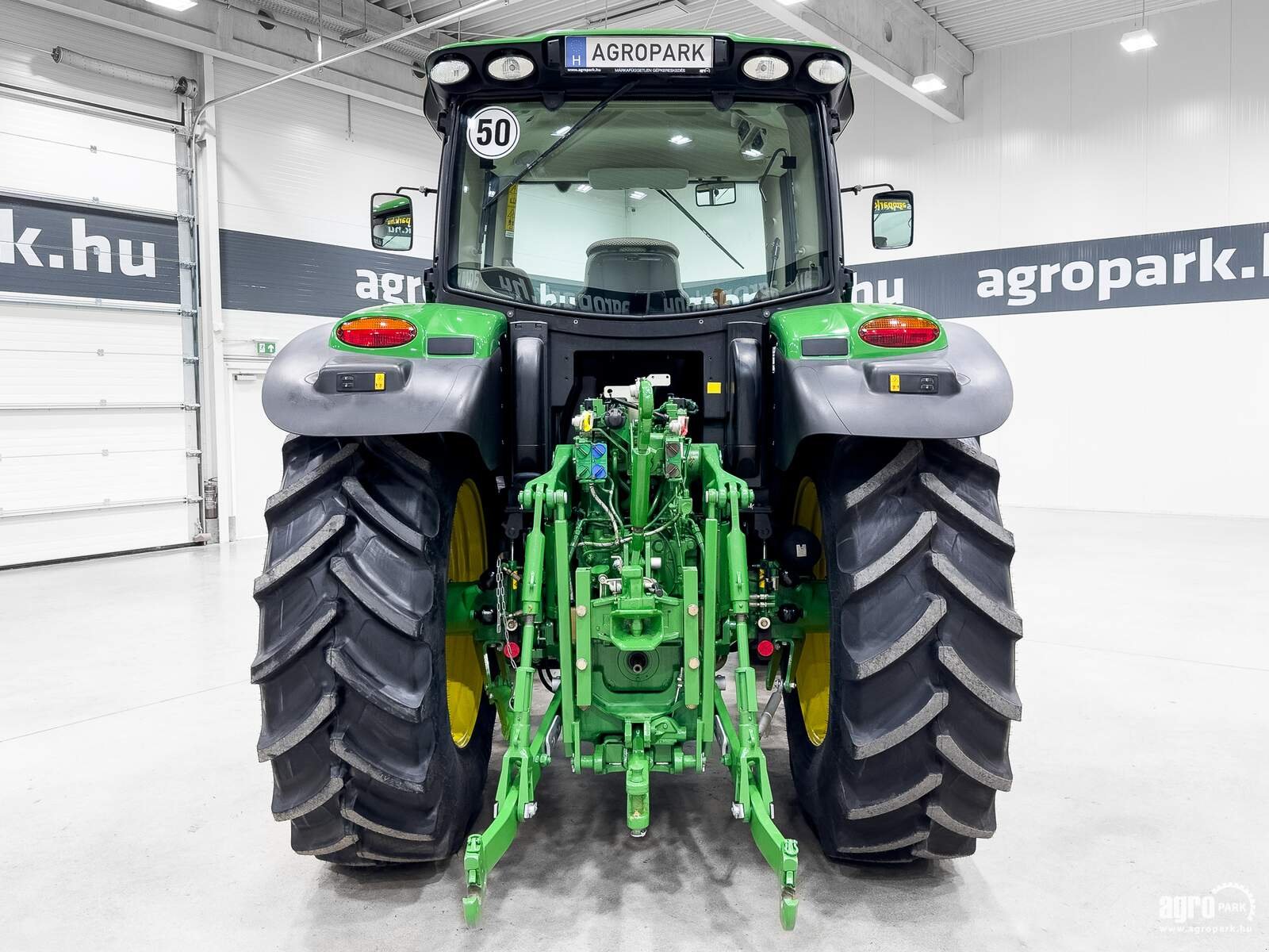 Traktor типа John Deere 6140R, Gebrauchtmaschine в Csengele (Фотография 5)