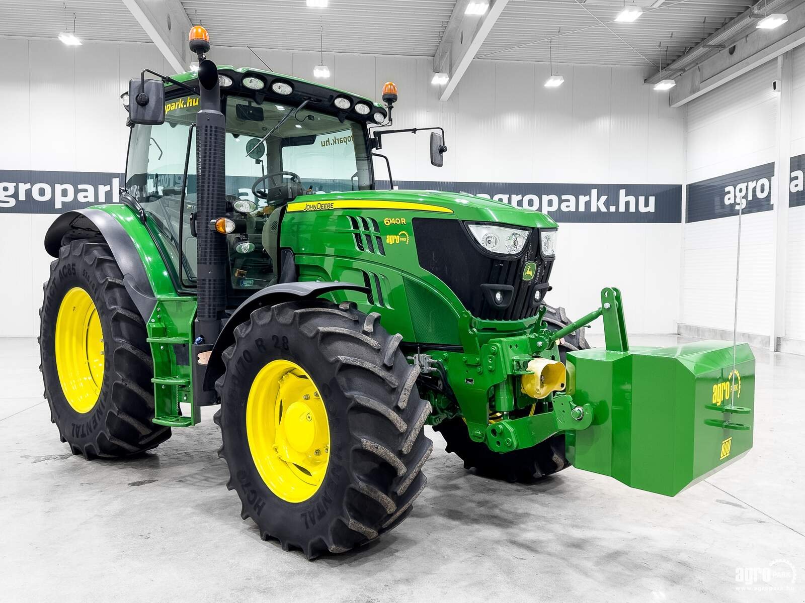 Traktor του τύπου John Deere 6140R, Gebrauchtmaschine σε Csengele (Φωτογραφία 2)