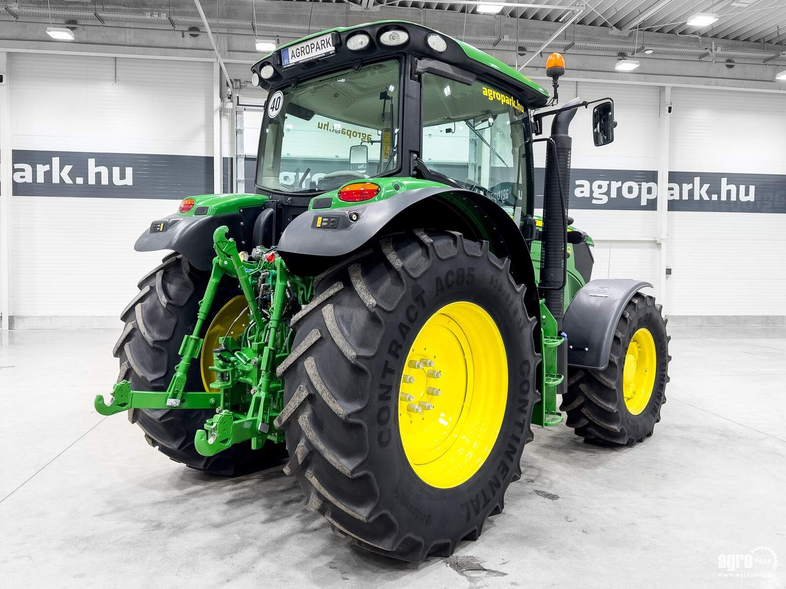 Traktor του τύπου John Deere 6140R, Gebrauchtmaschine σε Csengele (Φωτογραφία 3)