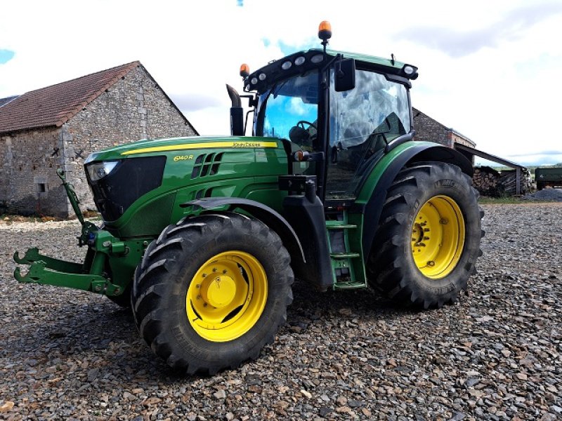 Traktor типа John Deere 6140R, Gebrauchtmaschine в LE PONT CHRETIEN (Фотография 1)