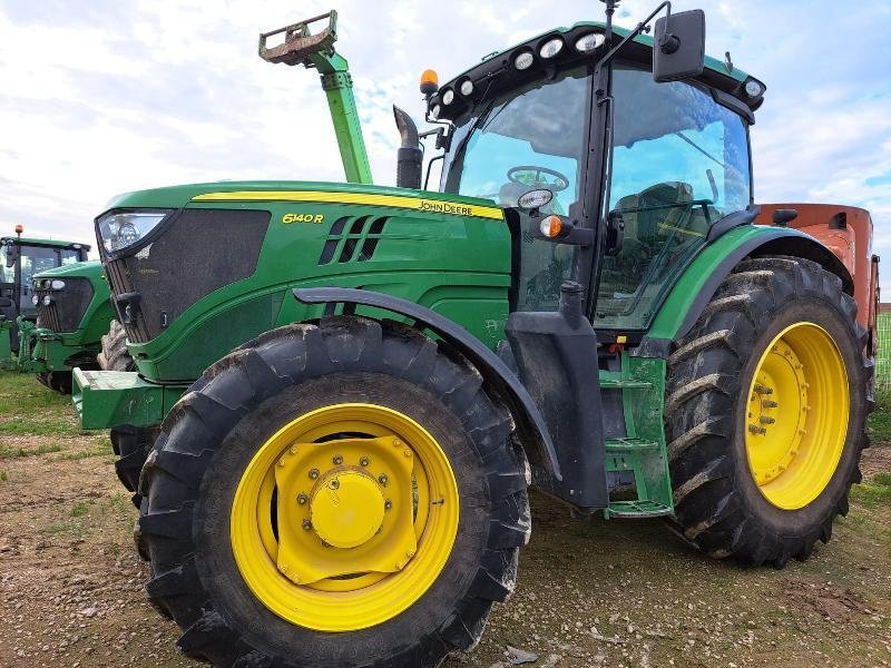 Traktor des Typs John Deere 6140R, Gebrauchtmaschine in SAINTE-MENEHOULD (Bild 2)