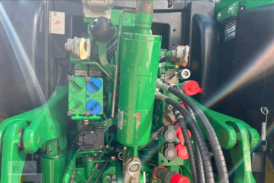 Traktor типа John Deere 6140R, Gebrauchtmaschine в Bad Kötzting (Фотография 10)