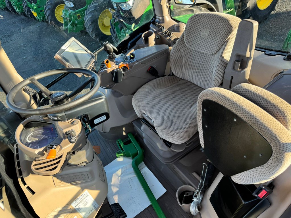 Traktor a típus John Deere 6145 R AUTOPOWER, Gebrauchtmaschine ekkor: UZERCHE (Kép 4)