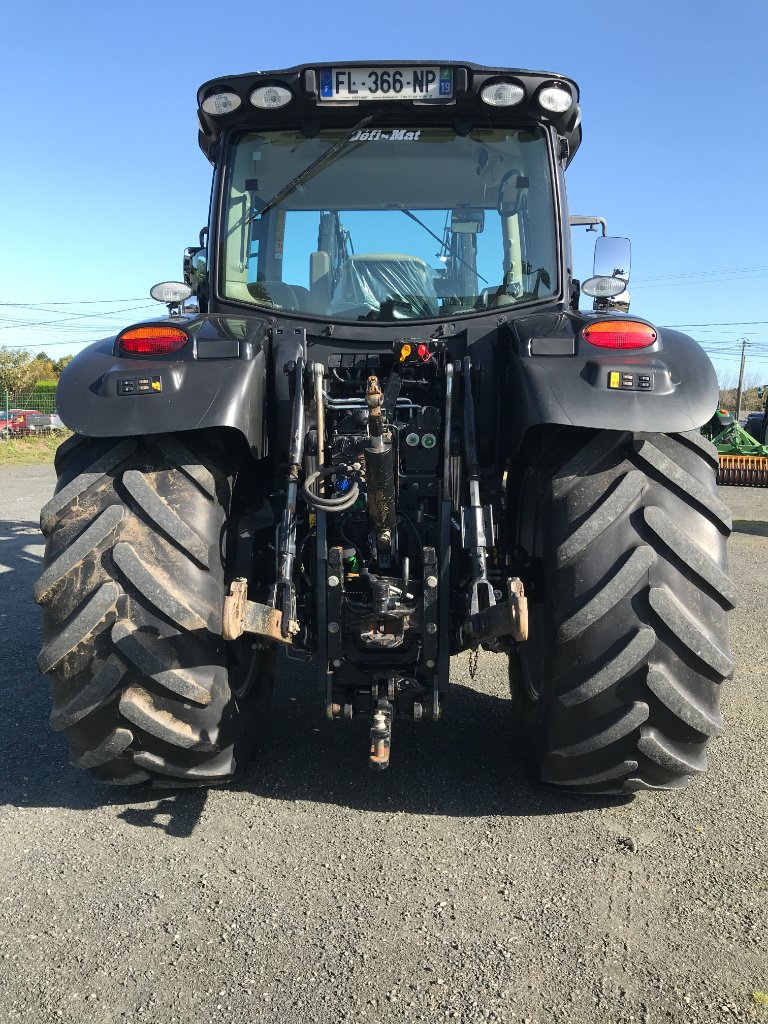 Traktor du type John Deere 6145 R BLACK EDITION AUTOTRAC COMPLET + CHARGEUR, Gebrauchtmaschine en UZERCHE (Photo 5)