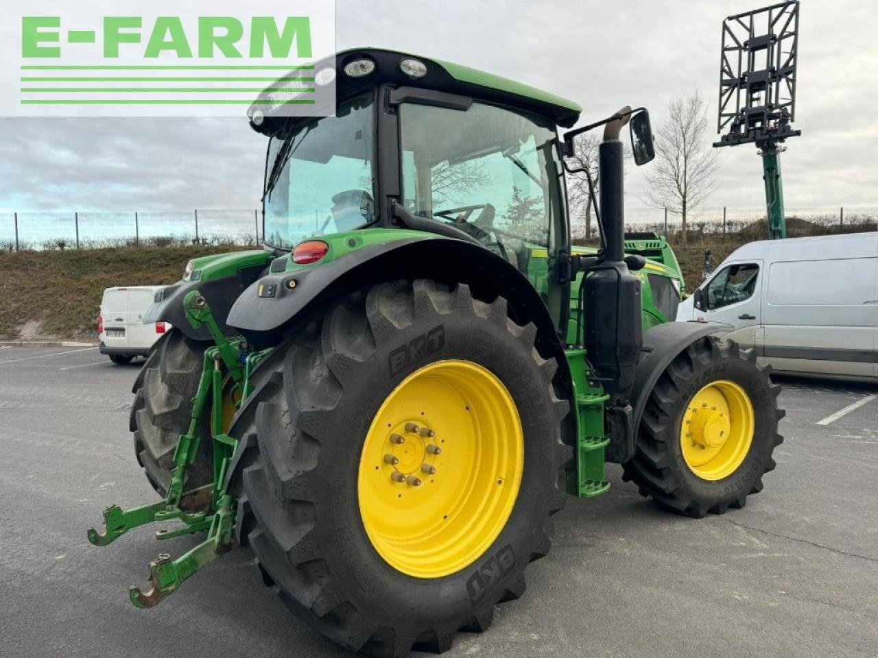 Traktor van het type John Deere 6145 r, Gebrauchtmaschine in Ytrac (Foto 3)