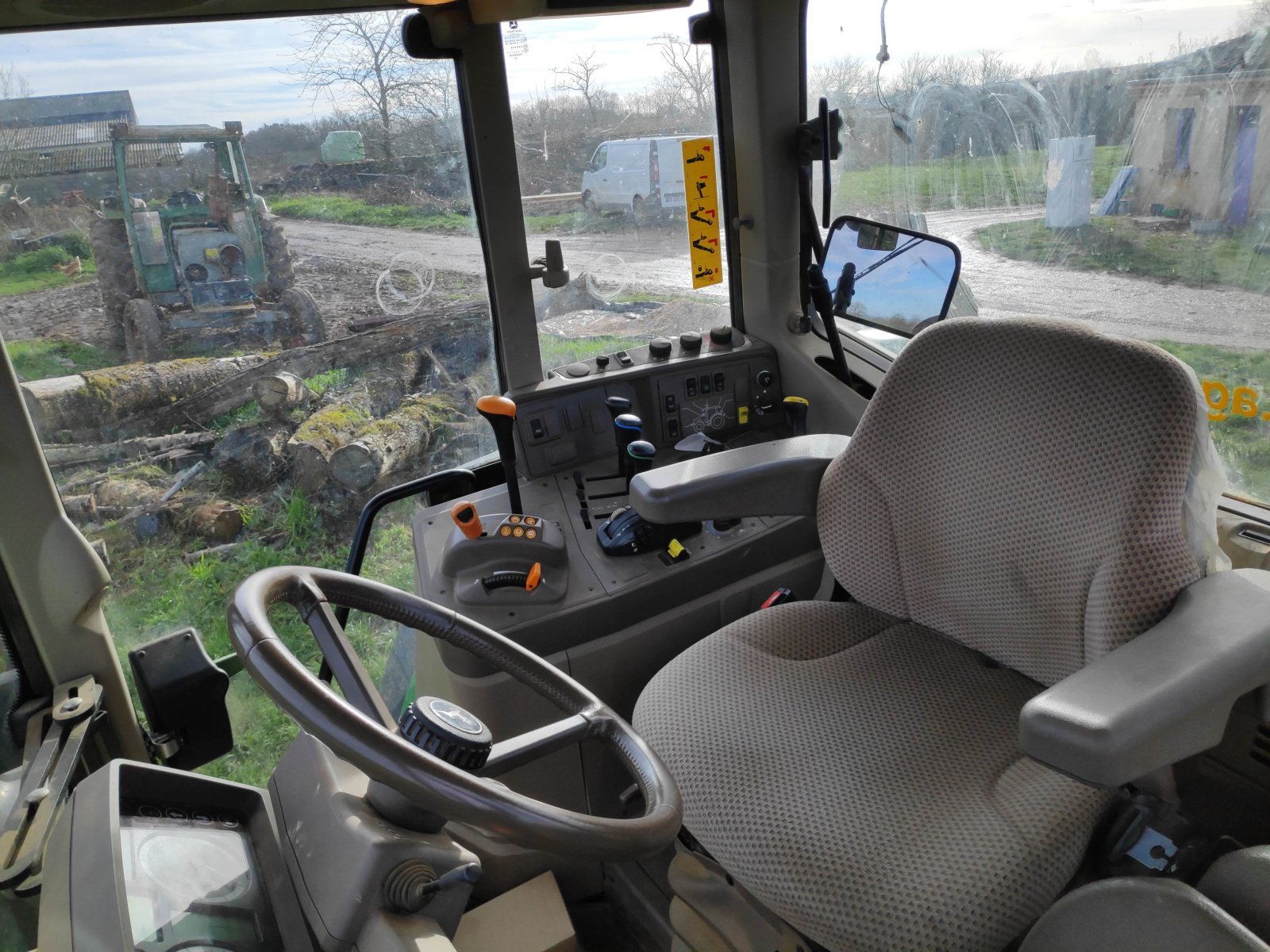 Traktor of the type John Deere 6145M, Gebrauchtmaschine in MORLHON LE HAUT (Picture 10)