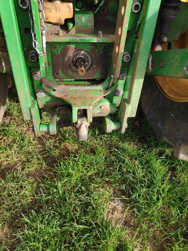 Traktor of the type John Deere 6145M, Gebrauchtmaschine in MORLHON LE HAUT (Picture 8)