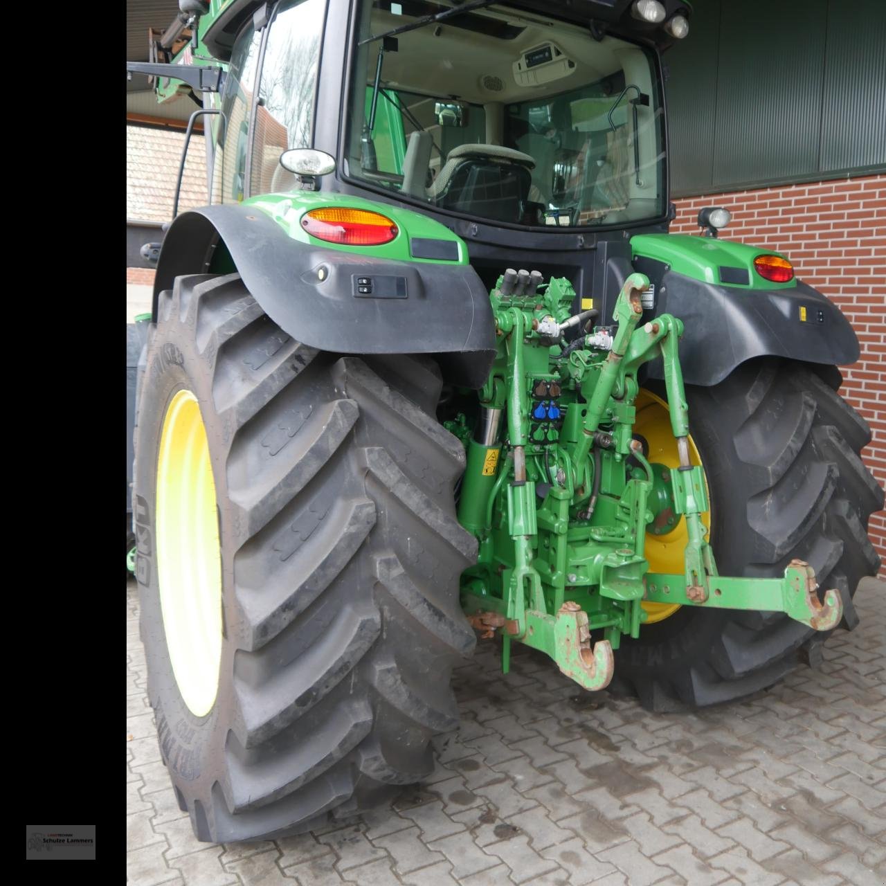 Traktor van het type John Deere 6145R AutoQuad+ Frontlader, Gebrauchtmaschine in Borken (Foto 8)