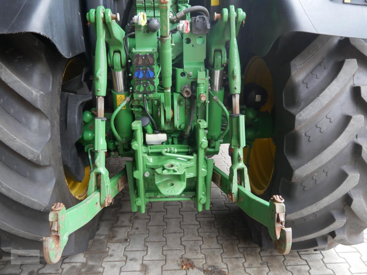 Traktor van het type John Deere 6145R AutoQuad+ Frontlader, Gebrauchtmaschine in Borken (Foto 9)