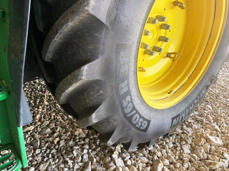 Traktor of the type John Deere 6145R, Gebrauchtmaschine in SAINT-GERMAIN DU PUY (Picture 5)