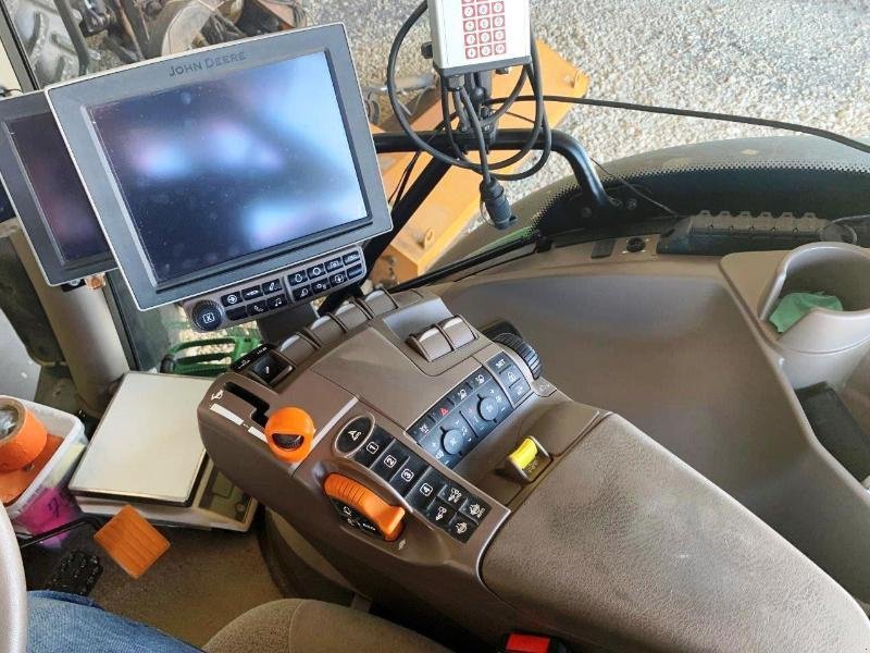 Traktor des Typs John Deere 6145R, Gebrauchtmaschine in SAINT-GERMAIN DU PUY (Bild 7)