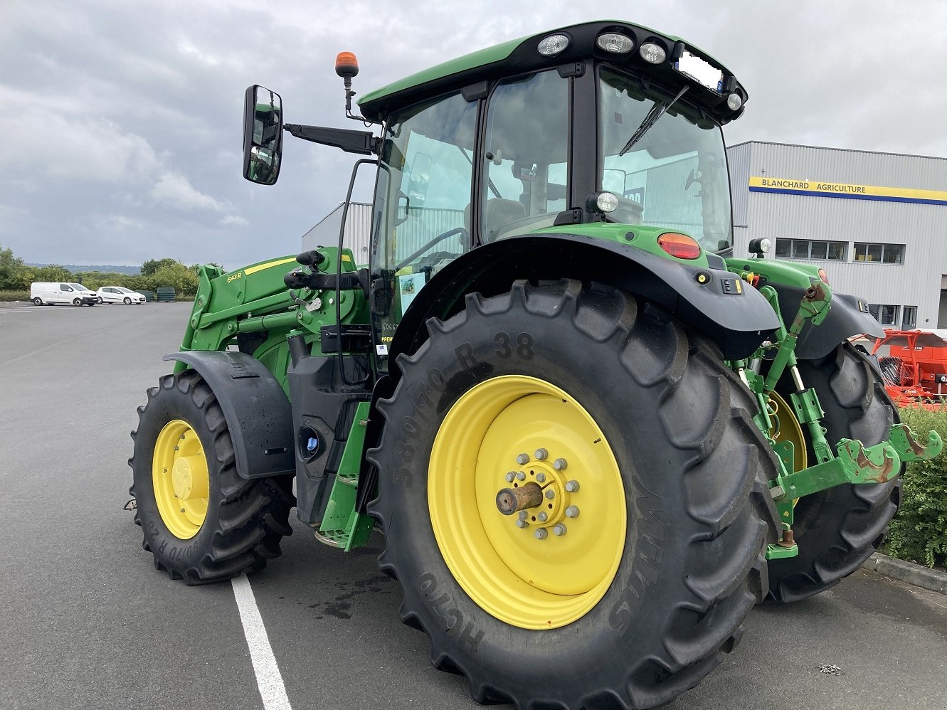 Traktor van het type John Deere 6145R, Gebrauchtmaschine in CINTHEAUX (Foto 3)