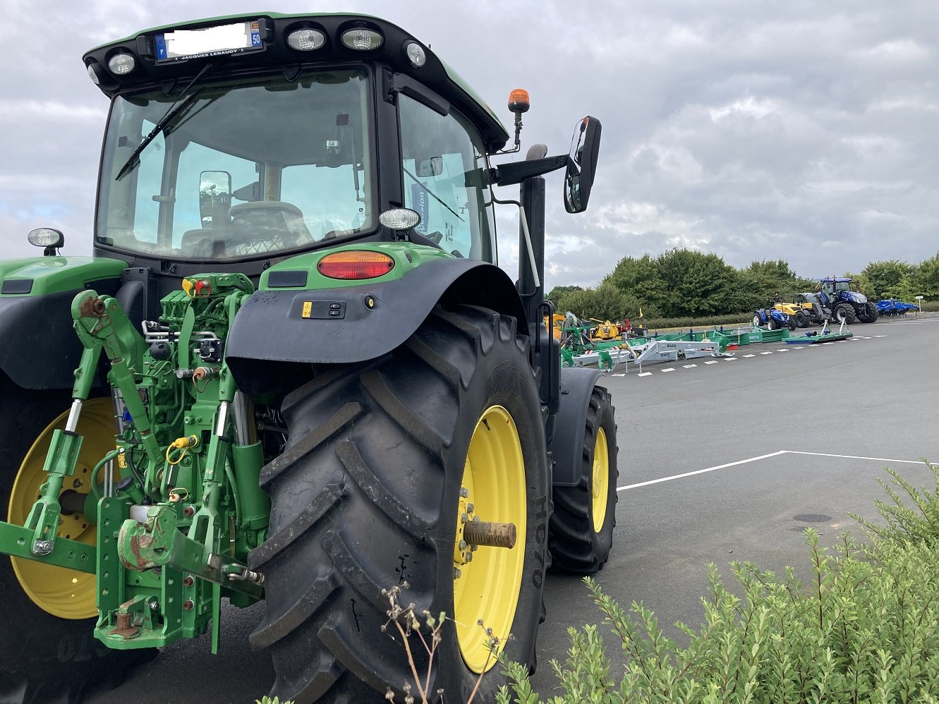 Traktor a típus John Deere 6145R, Gebrauchtmaschine ekkor: CINTHEAUX (Kép 4)