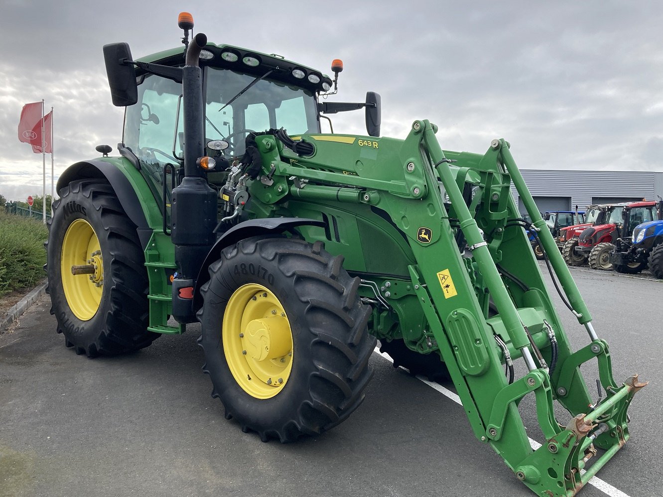 Traktor от тип John Deere 6145R, Gebrauchtmaschine в CINTHEAUX (Снимка 2)