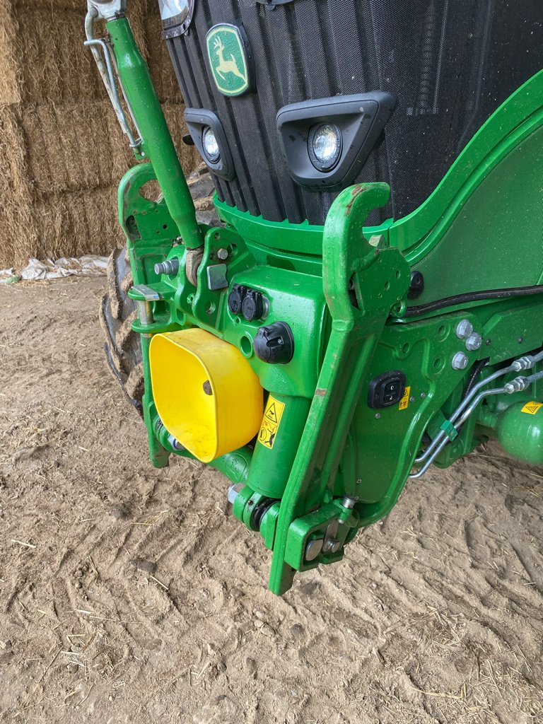 Traktor typu John Deere 6145R, Gebrauchtmaschine w MAURIAC (Zdjęcie 4)