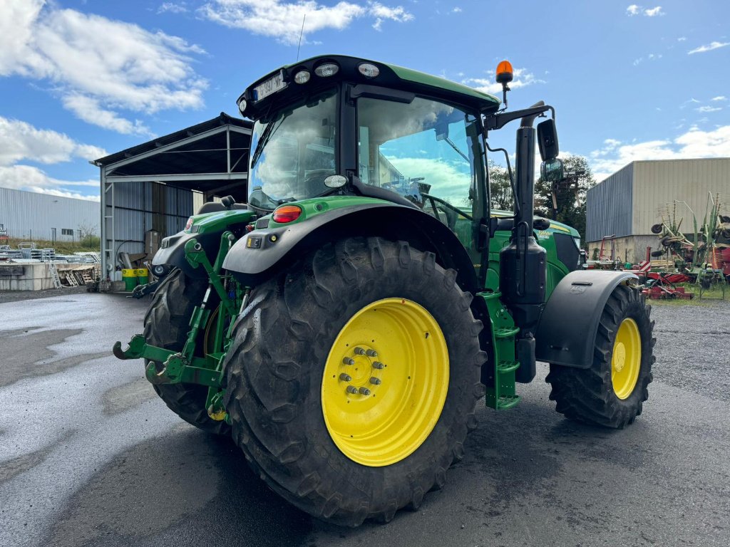 Traktor des Typs John Deere 6145R, Gebrauchtmaschine in MAURIAC (Bild 4)