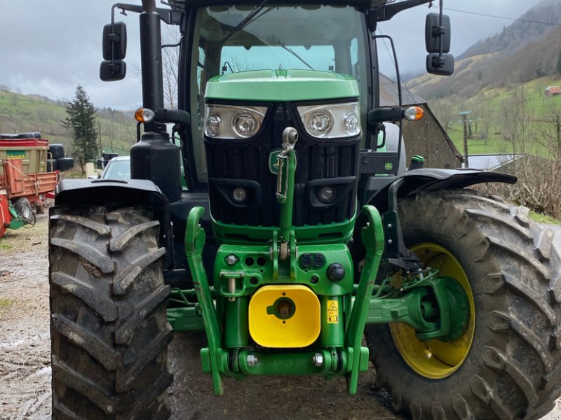 Traktor типа John Deere 6145R, Gebrauchtmaschine в MAURIAC