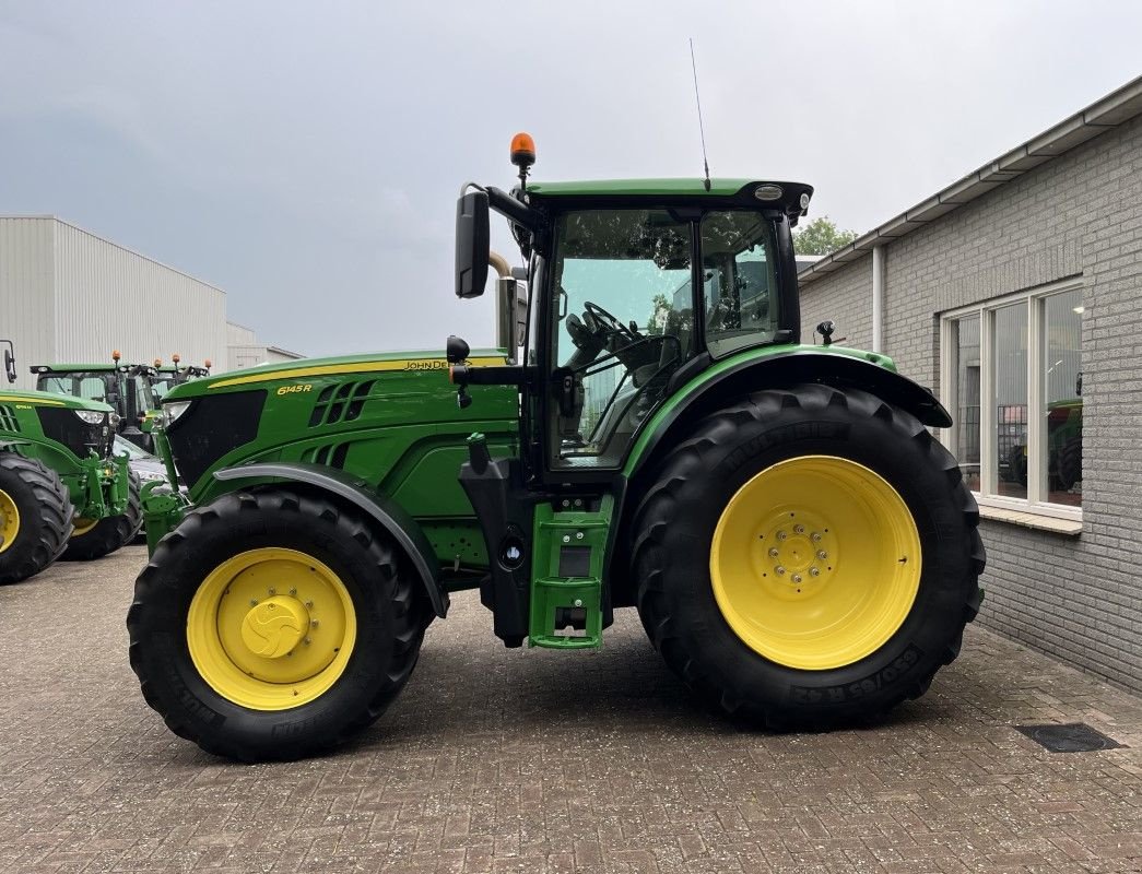 Traktor van het type John Deere 6145R, Gebrauchtmaschine in Staphorst (Foto 2)