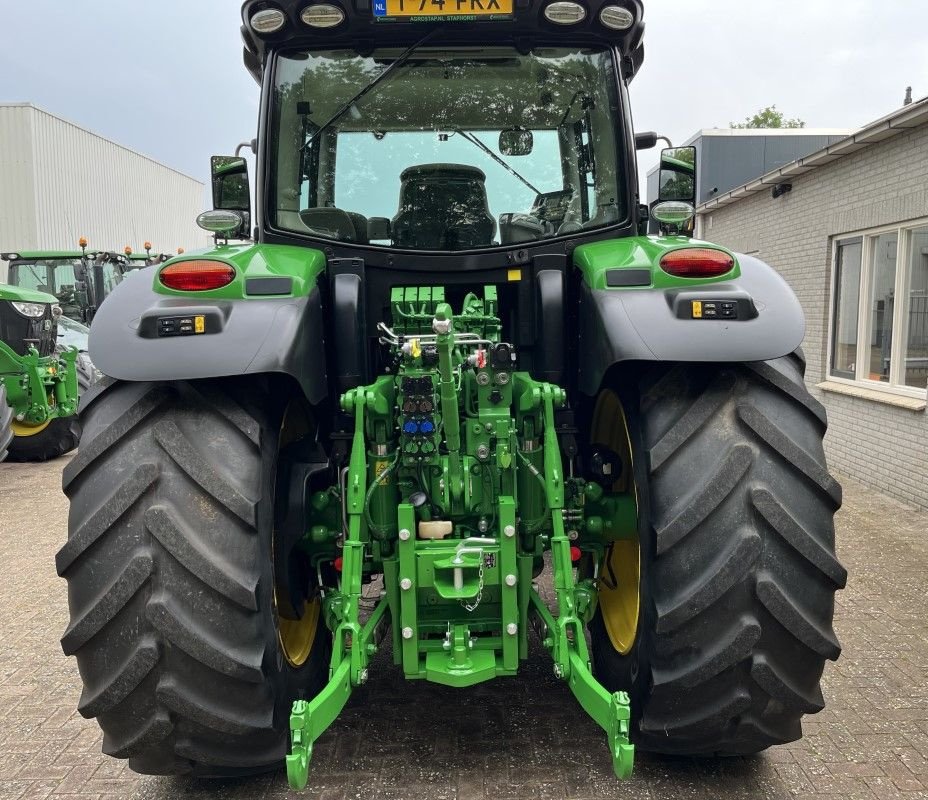 Traktor от тип John Deere 6145R, Gebrauchtmaschine в Staphorst (Снимка 3)