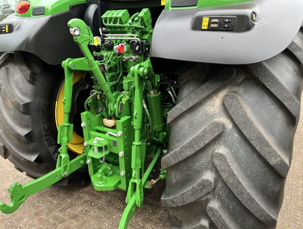 Traktor typu John Deere 6145R, Gebrauchtmaschine v Staphorst (Obrázek 4)