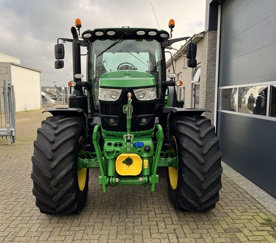 Traktor van het type John Deere 6145R, Gebrauchtmaschine in Staphorst (Foto 7)