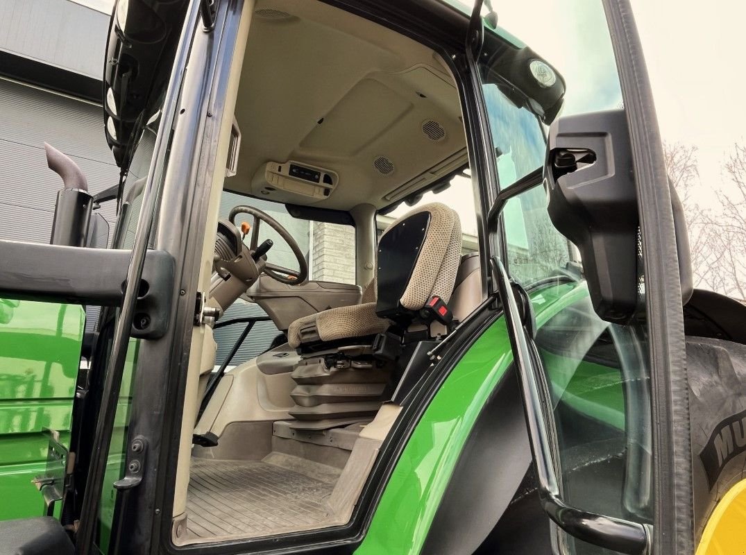 Traktor van het type John Deere 6145R, Gebrauchtmaschine in Staphorst (Foto 9)