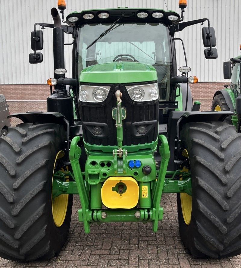 Traktor типа John Deere 6145R, Gebrauchtmaschine в Staphorst (Фотография 8)