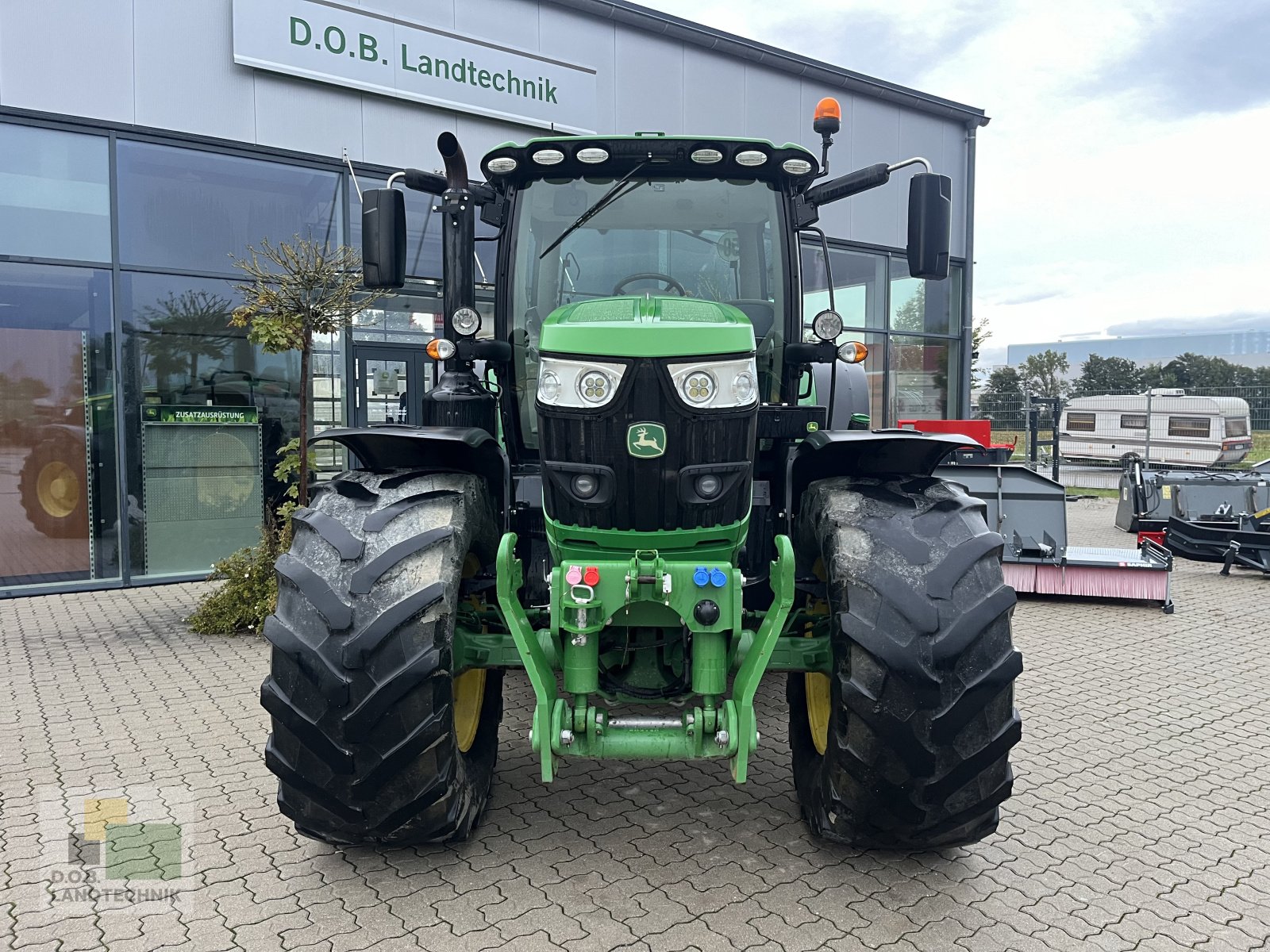 Traktor of the type John Deere 6145R, Gebrauchtmaschine in Langweid am Lech (Picture 2)