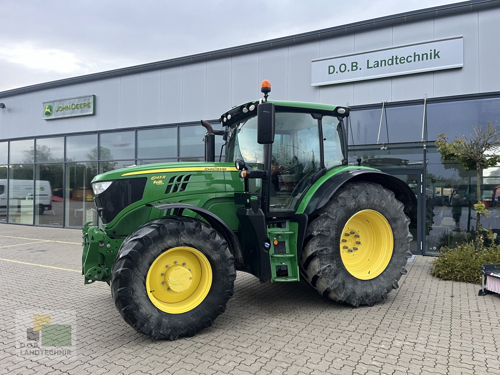 Traktor a típus John Deere 6145R, Gebrauchtmaschine ekkor: Langweid am Lech (Kép 4)