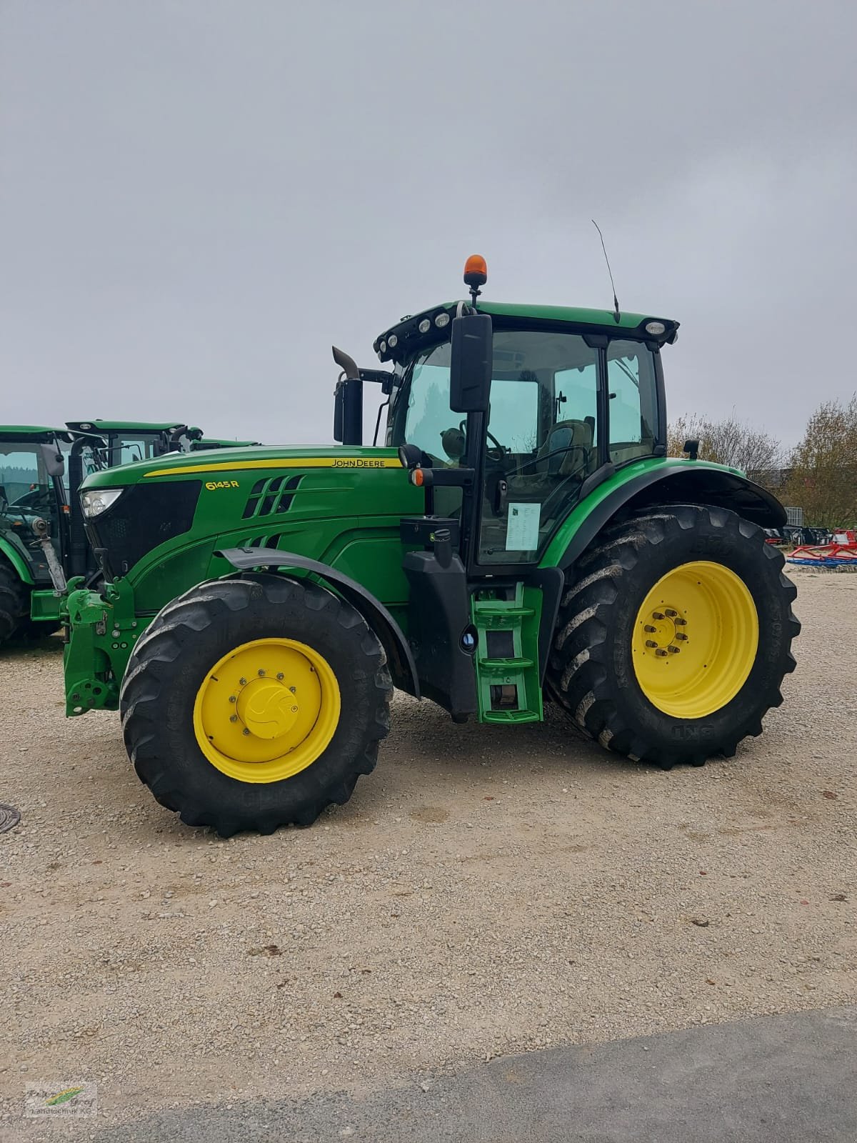 Traktor van het type John Deere 6145R, Gebrauchtmaschine in Pegnitz-Bronn (Foto 4)