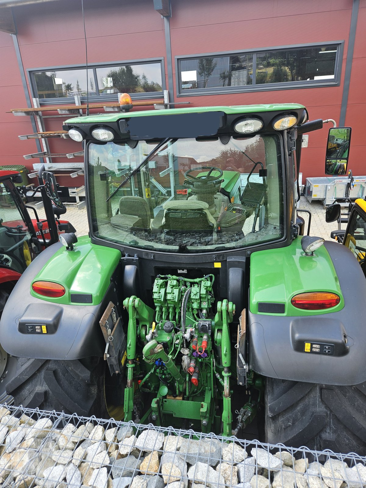 Traktor типа John Deere 6145R, Gebrauchtmaschine в Hohenau (Фотография 16)